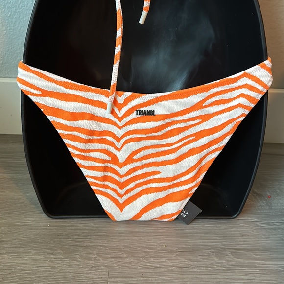 Zebra pop cheeky Bottom with string top swimsuit set. - Picture 8 of 15